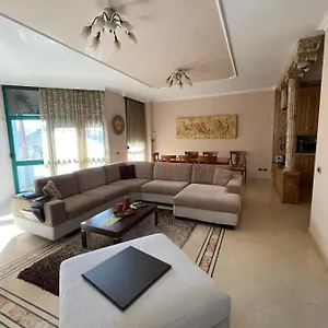 luxury-center-apartment.albaniahotels.org/